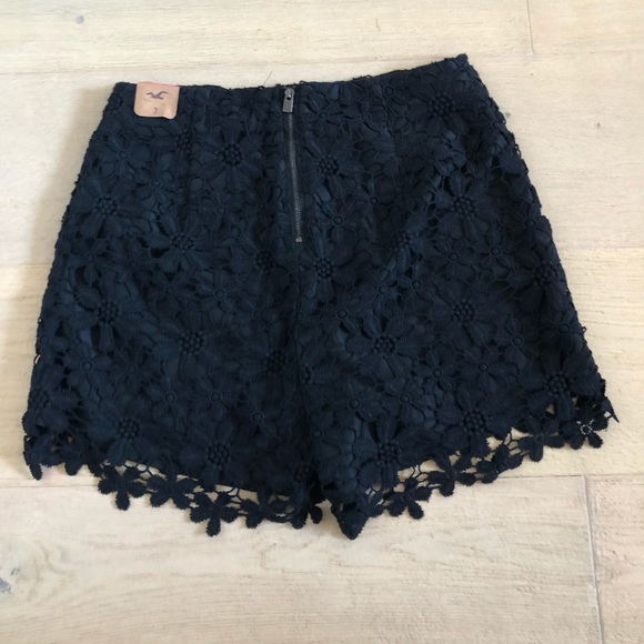 Hollister black high waisted shorts - Picture 3 of 5